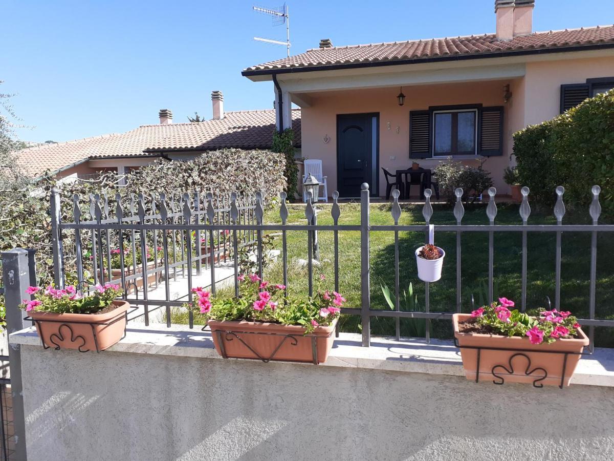 Residence Ai Campi Da Golf Saturnia Bagian luar foto
