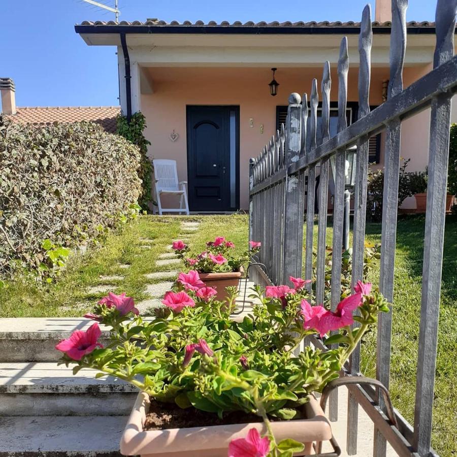 Residence Ai Campi Da Golf Saturnia Bagian luar foto
