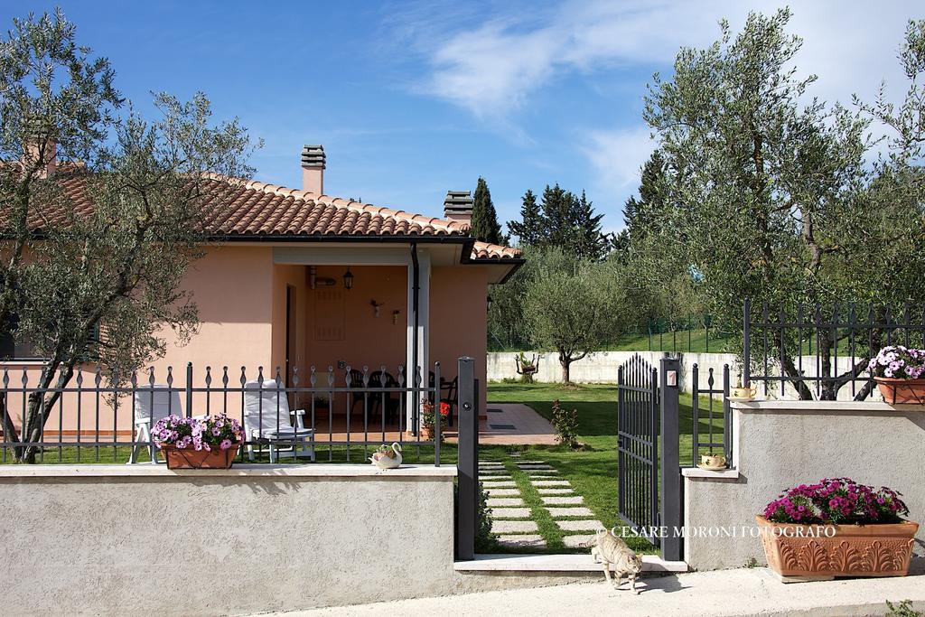 Residence Ai Campi Da Golf Saturnia Ruang foto