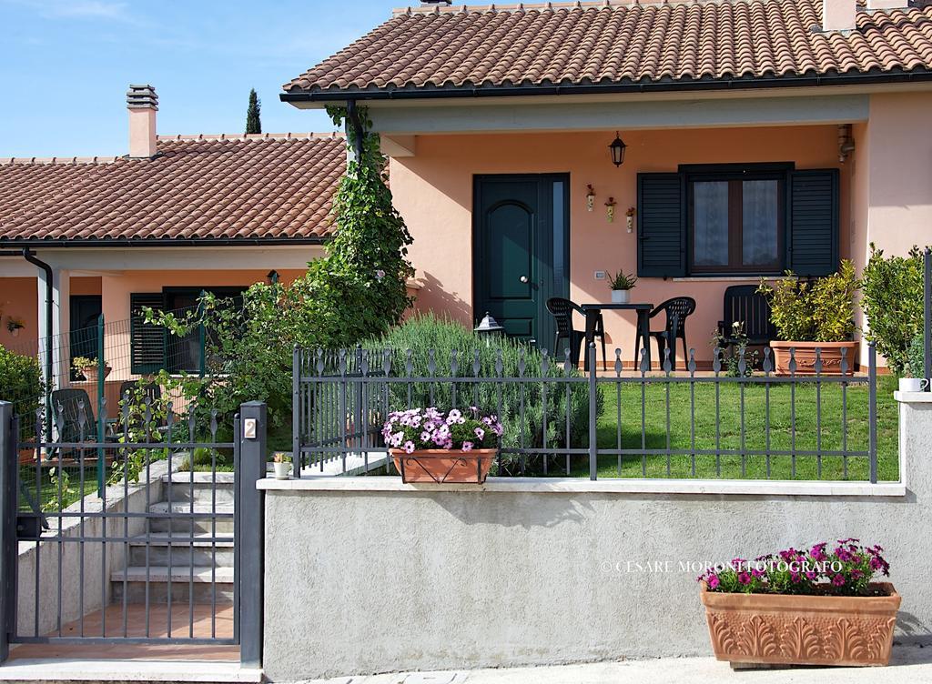 Residence Ai Campi Da Golf Saturnia Bagian luar foto