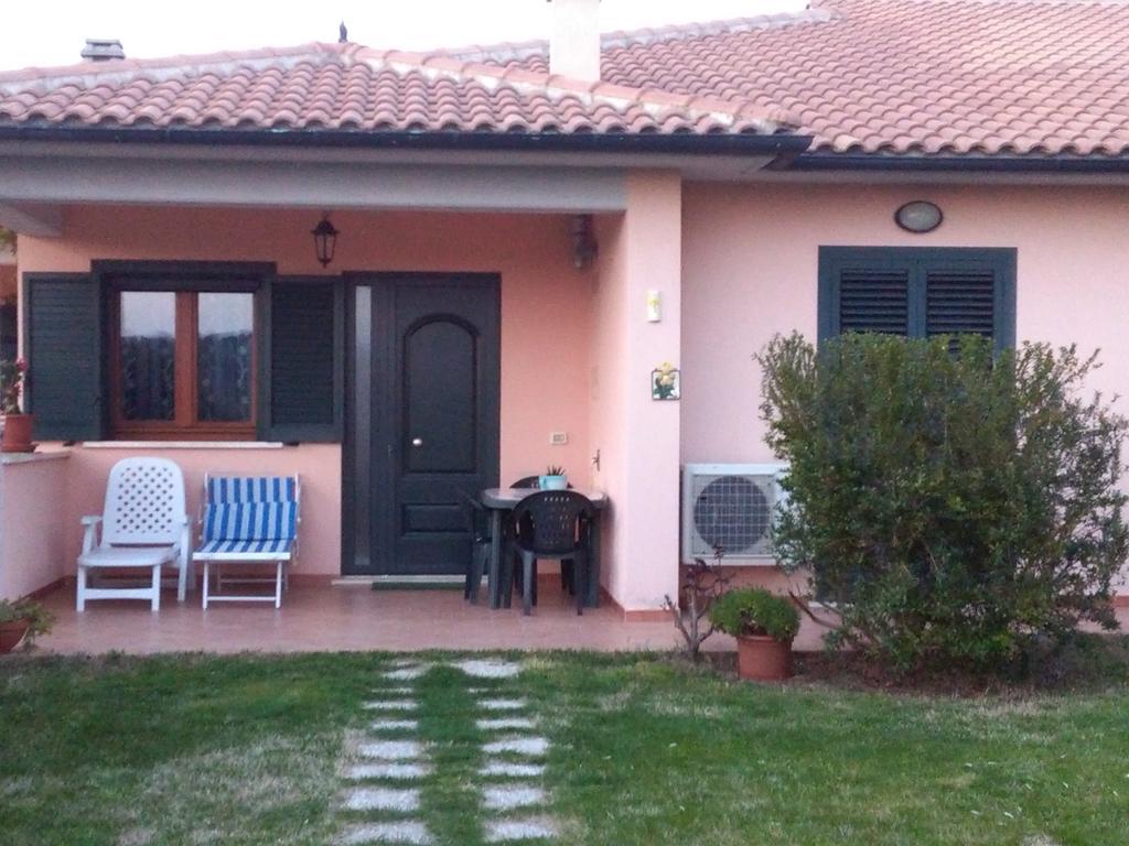 Residence Ai Campi Da Golf Saturnia Bagian luar foto