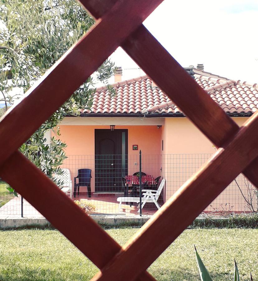 Residence Ai Campi Da Golf Saturnia Bagian luar foto