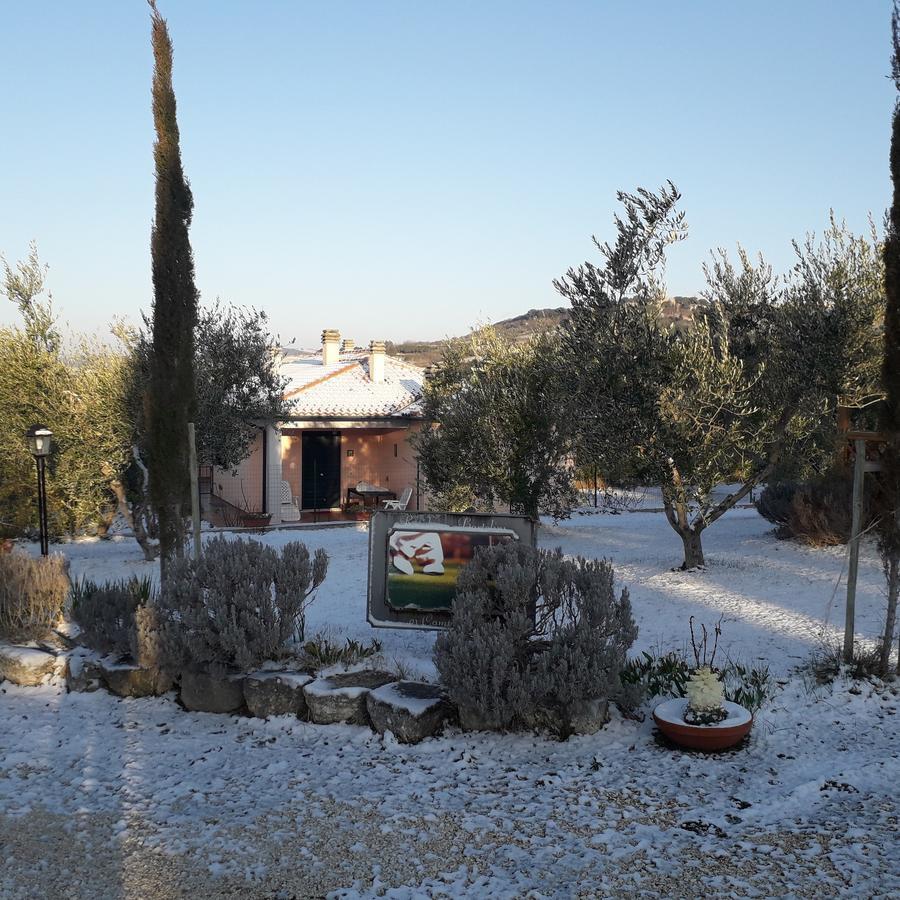 Residence Ai Campi Da Golf Saturnia Bagian luar foto